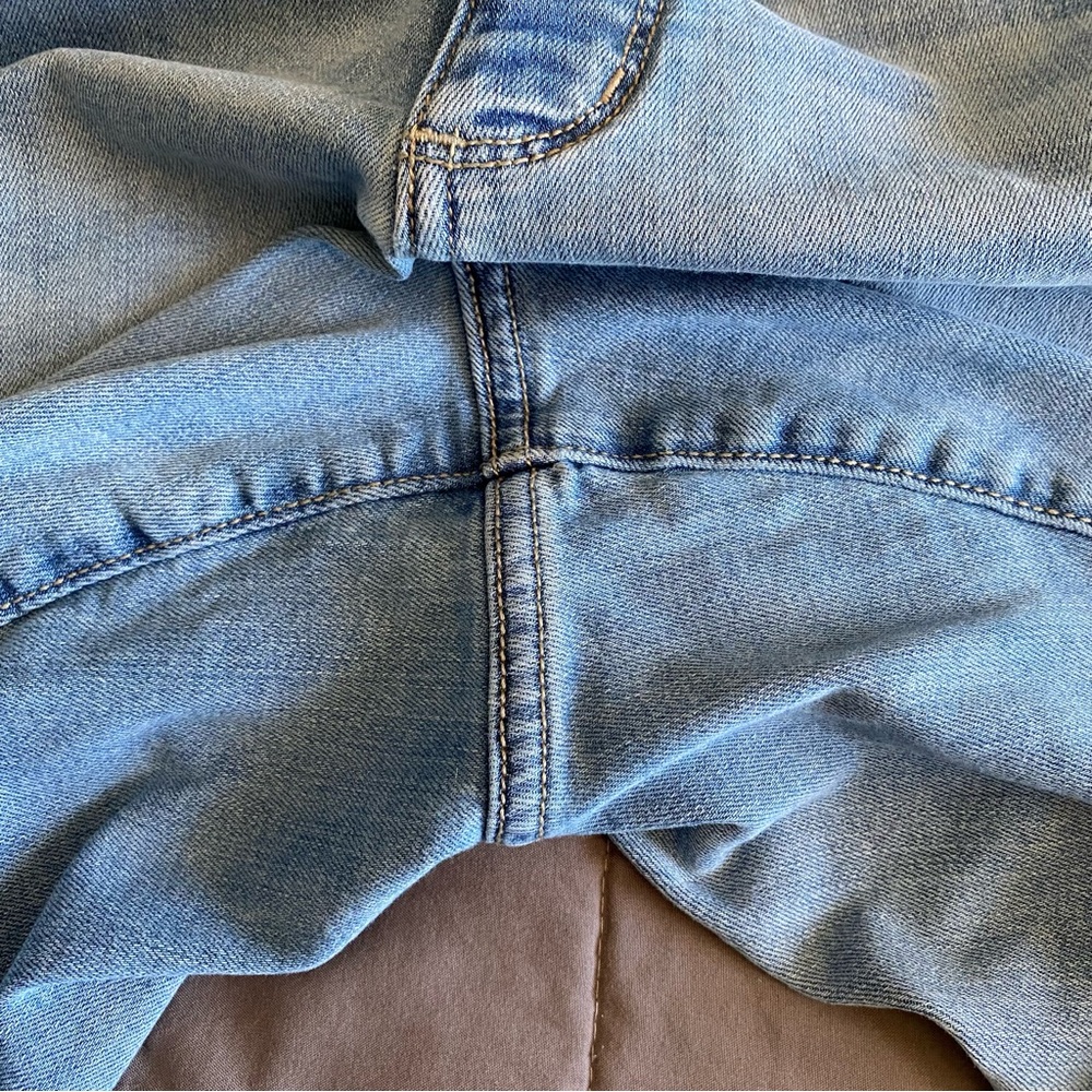 St. John’s Bay Size 14 Straight Leg Light-wash Denim Jeans High Rise Stretch - Picture 5 of 16